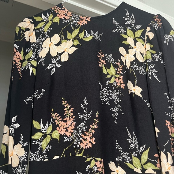 reformation kellan floral long sleeve dress - Picture 6 of 9